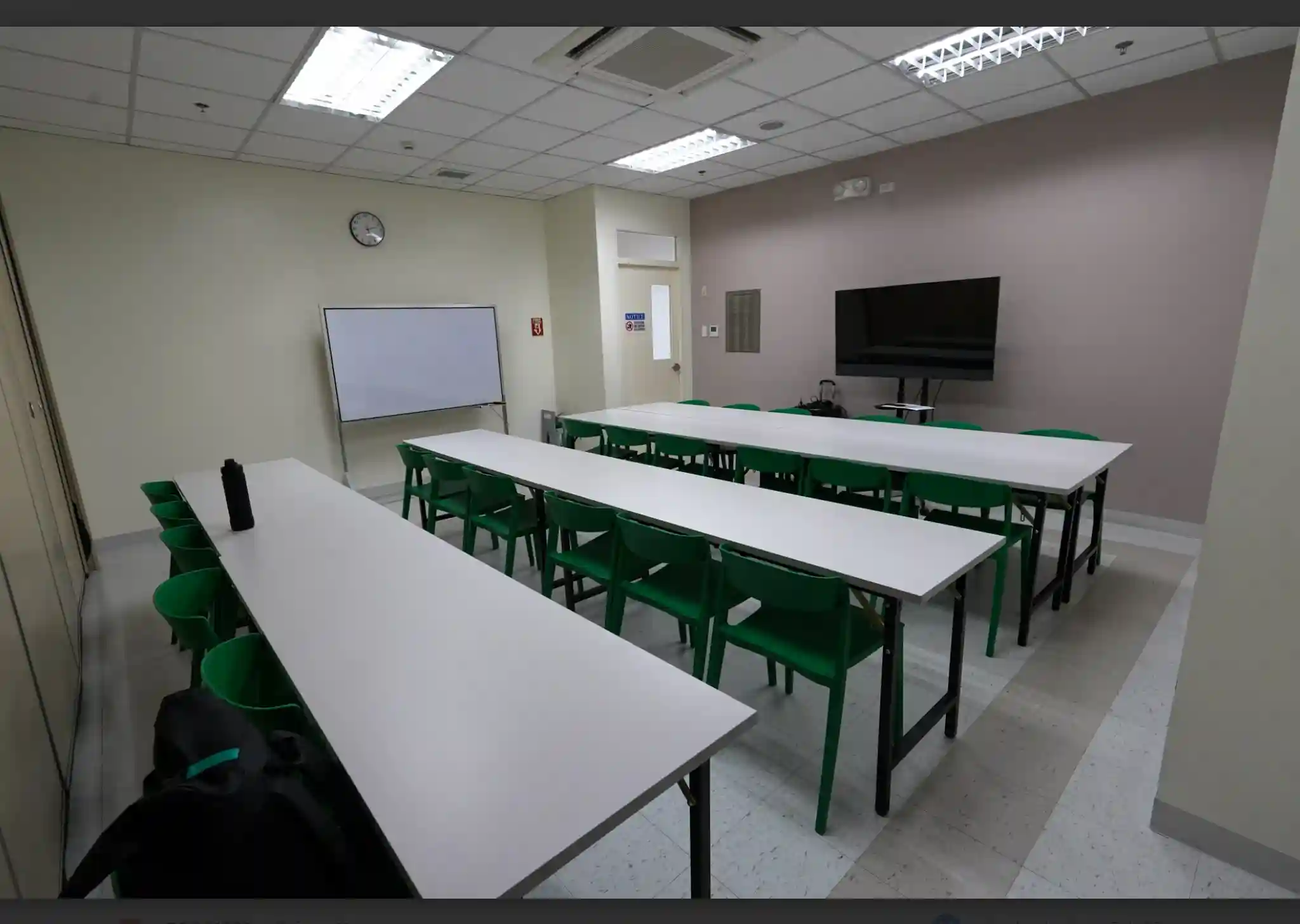 Room 305 – UPCM Class 1990 photo 1